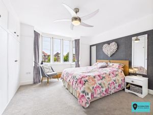 Bedroom- click for photo gallery
